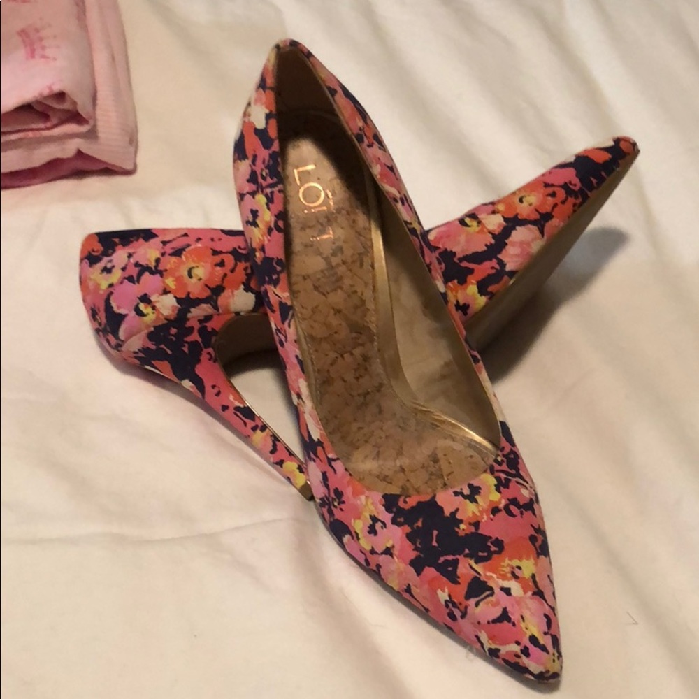 Navy floral print heels 3.5” heels